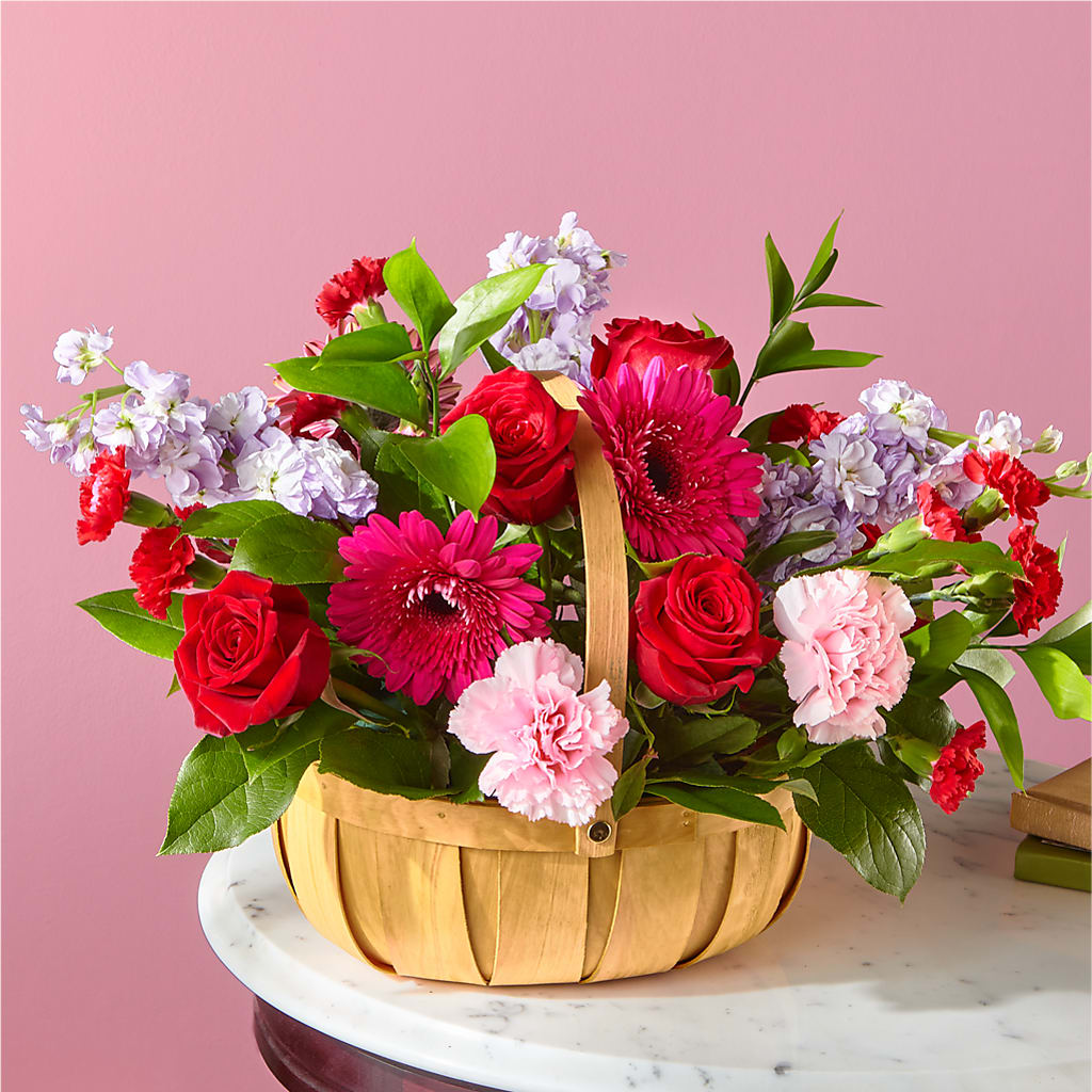 Pink Picnic Basket – Petal Palace, Lamesa TX