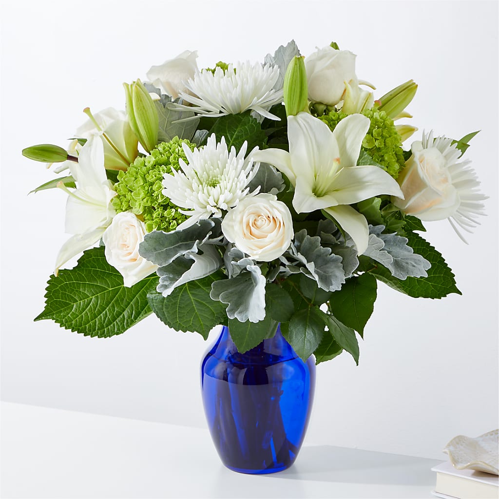 Snowy Dreams Bouquet – Petal Palace, Lamesa TX