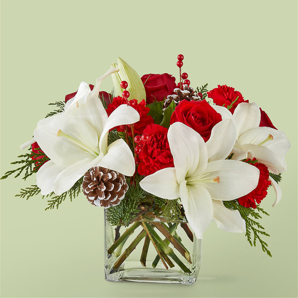 Glistening Icicles Bouquet – Petal Palace, Lamesa TX