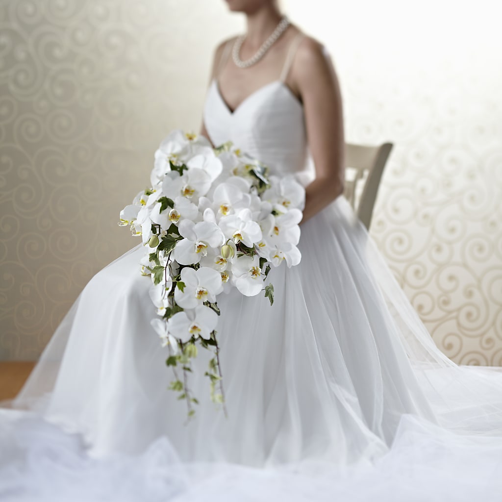 Classic White Bouquet – Petal Palace, Lamesa TX