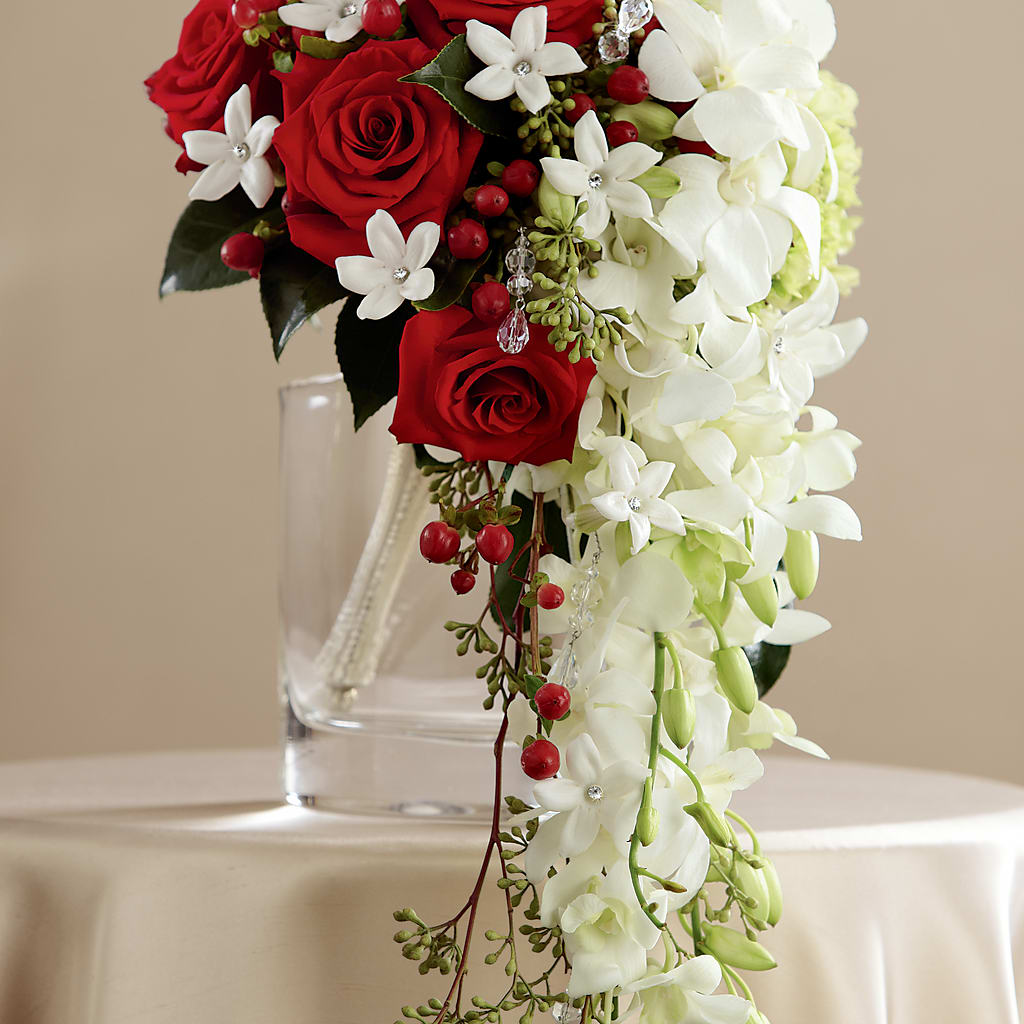 Here Comes the Bride Bouquet – Petal Palace, Lamesa TX