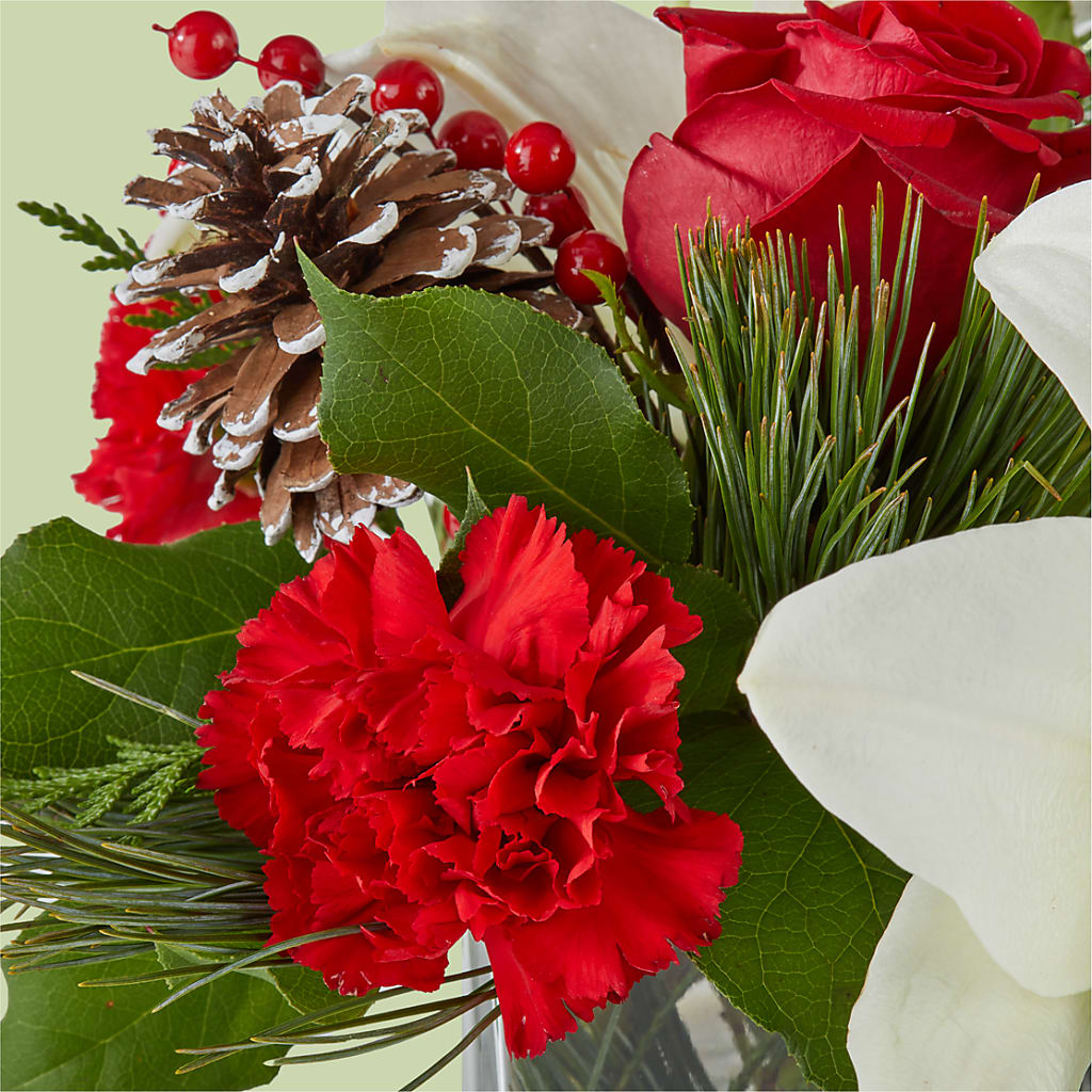 Glistening Icicles Bouquet –  Petal Palace, Lamesa TX