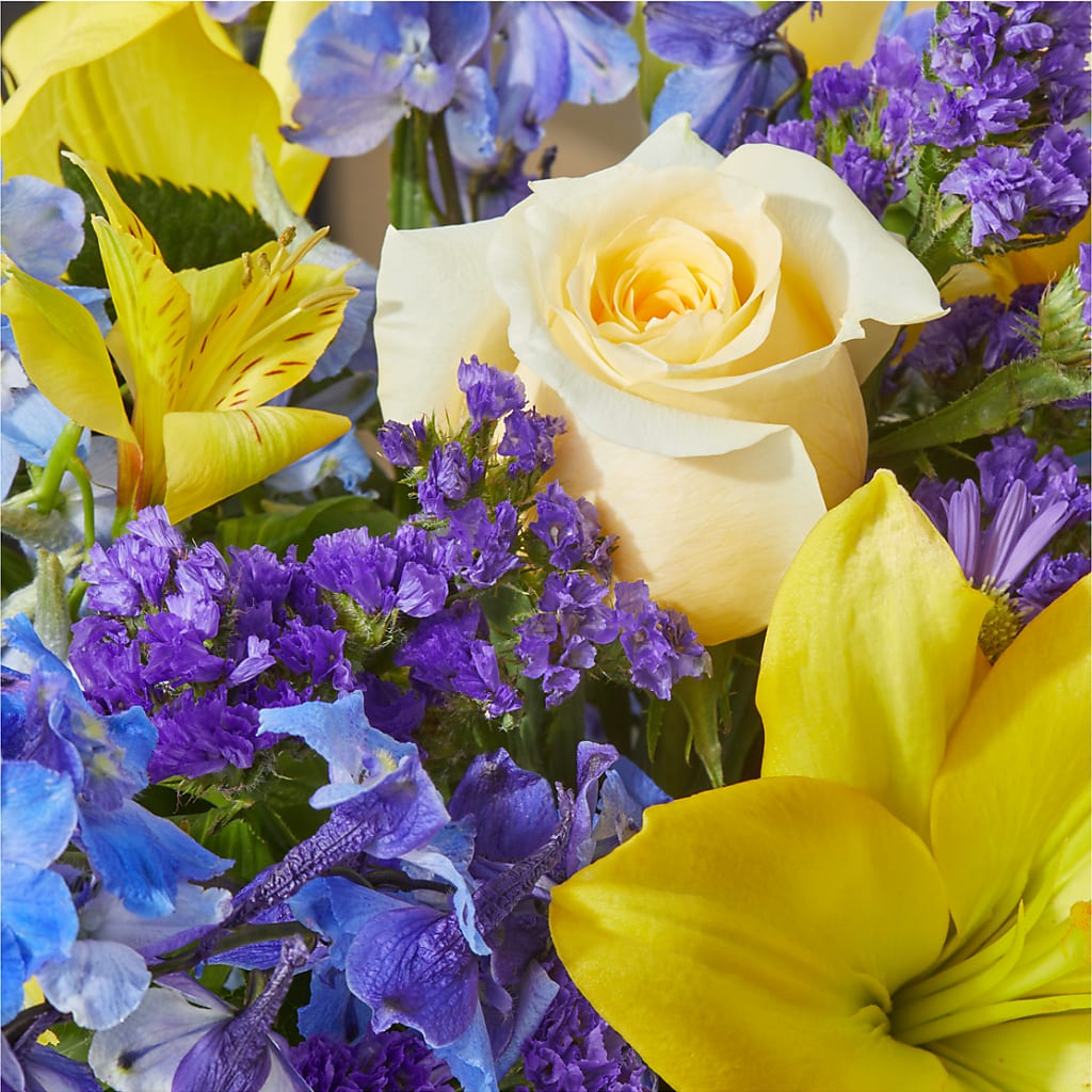 Limoncello Bouquet –  Petal Palace, Lamesa TX